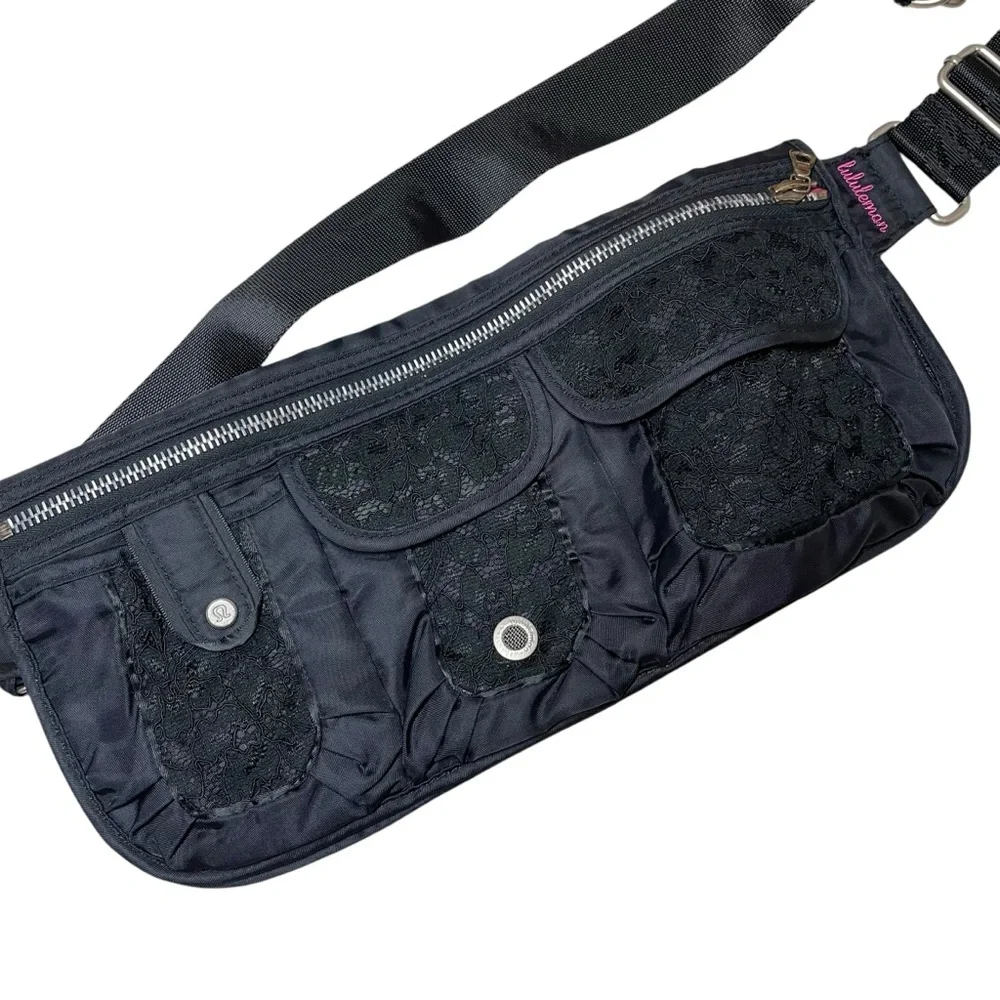 Lululemon Travel Walker Pooch Fanny Pack - Picture 2 of 10
